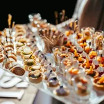 Fingerfood im Glas für den Empfang beim Business Catering
